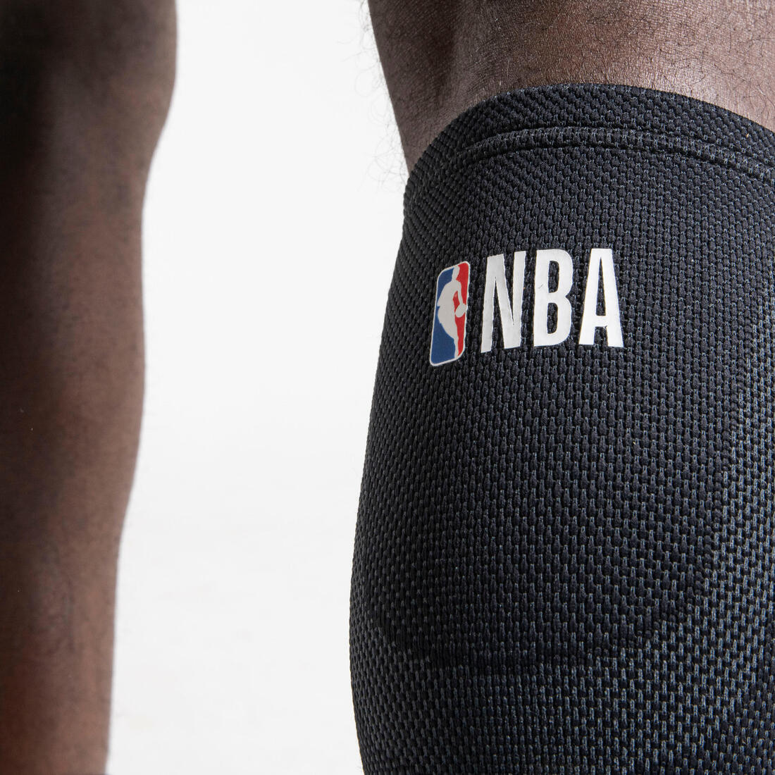 Pantorrillera de sujeción izquierda/derecha adulto NBA - Soft 300 negro - Decathlon Panama