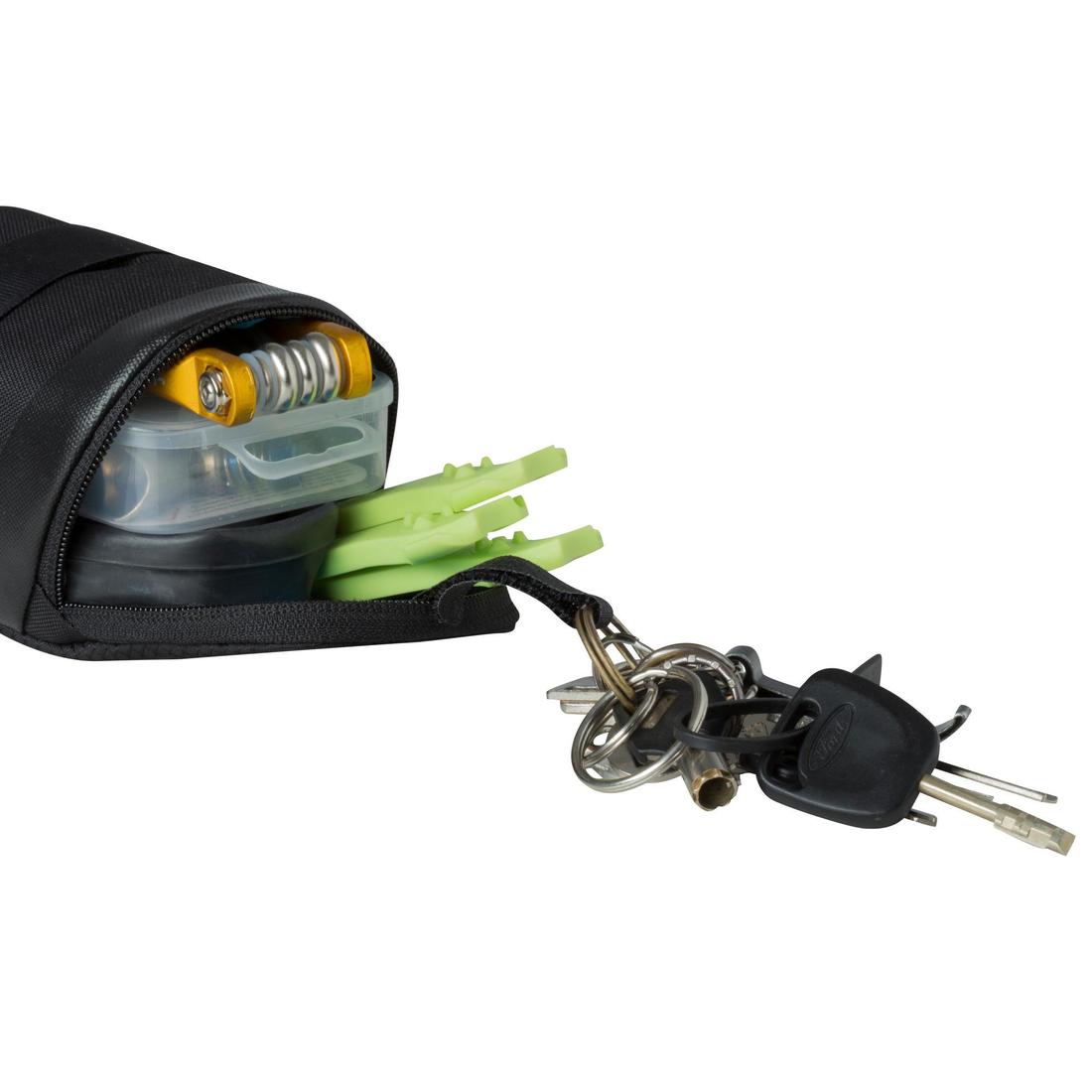 BOLSA DE ASIENTO 500 M 0,6 L NEGRO - Decathlon Panama