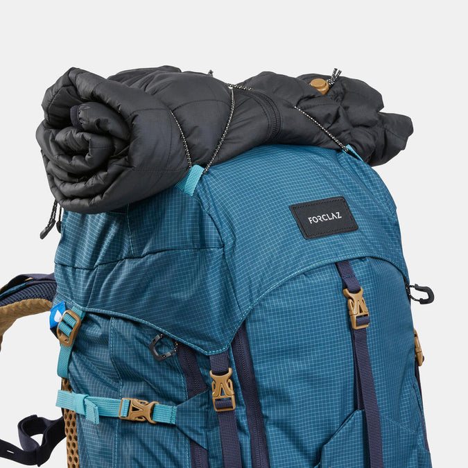 Mochila montaña y trekking 60L+10L Forclaz MT500 Air. Funda impermeable